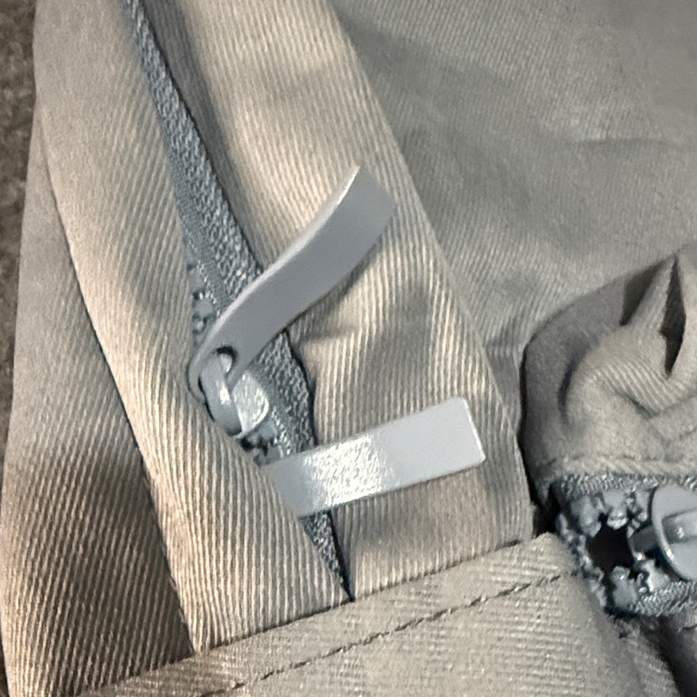 🩶 Alo Yoga City Zen Backpack — Slate Gray NWOT - Picture 3 of 7